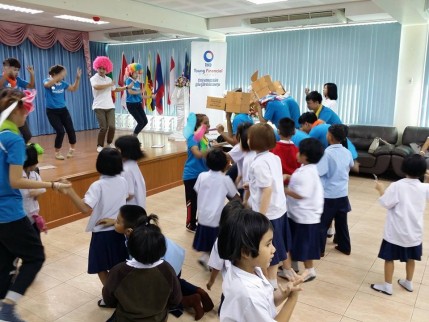 10922563_978131372214362_369269971831939249_n