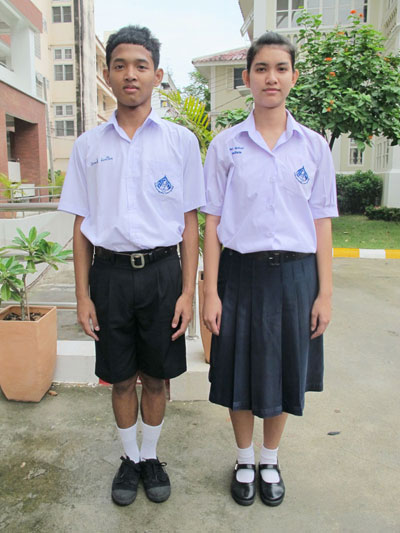 เครื่องแบบนักเรียนระดับมัธยมศึกษาตอนปลาย